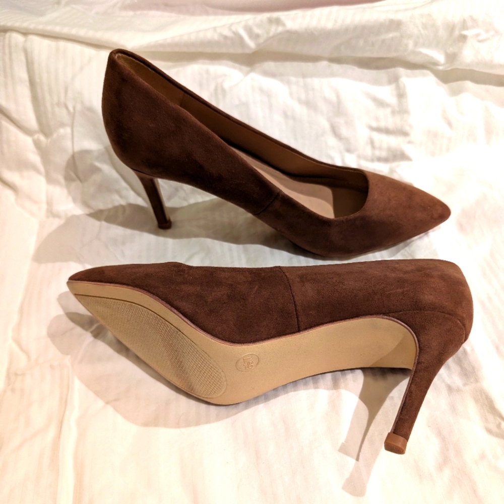 🚨 Last Chance 🚨Brown Suede High Heels Never worn